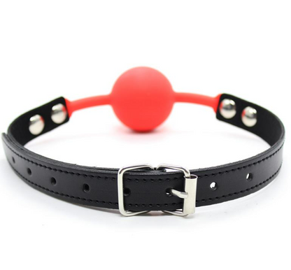 LATETOBED BDSM LINE SILICONE BALL GAG 4 CM BLACK/RED